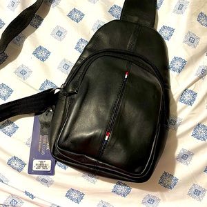 Genuine leather crossbody!Tommy Hilfiger.Price tag still on and never used.
